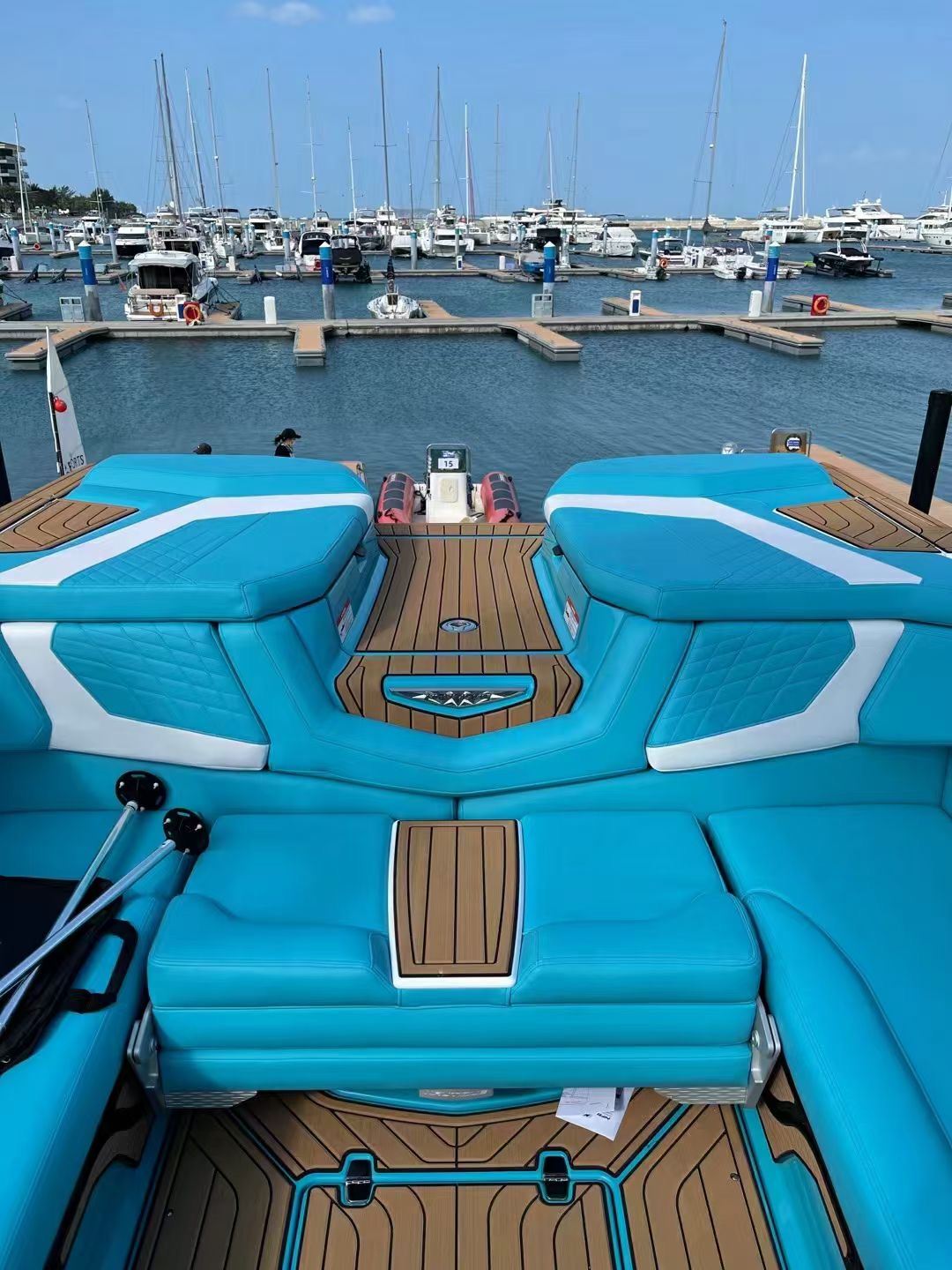 X'għandek Tfittex Meta Tixtri Flooring ta 'Dgħajsa tal-Fowm Teak